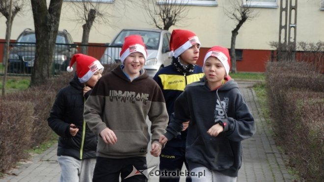 Rodzinny Bieg Mikołajkowy z MOPR-em [06.12.2015] - zdjęcie #111 - eOstroleka.pl