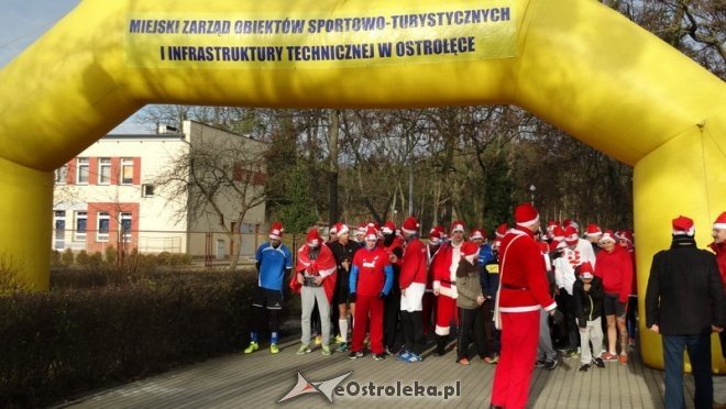 Rodzinny Bieg Mikołajkowy z MOPR-em [06.12.2015] - zdjęcie #96 - eOstroleka.pl