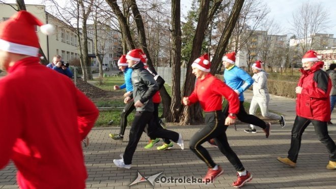 Rodzinny Bieg Mikołajkowy z MOPR-em [06.12.2015] - zdjęcie #83 - eOstroleka.pl