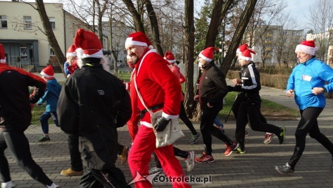 Rodzinny Bieg Mikołajkowy z MOPR-em [06.12.2015] - zdjęcie #82 - eOstroleka.pl
