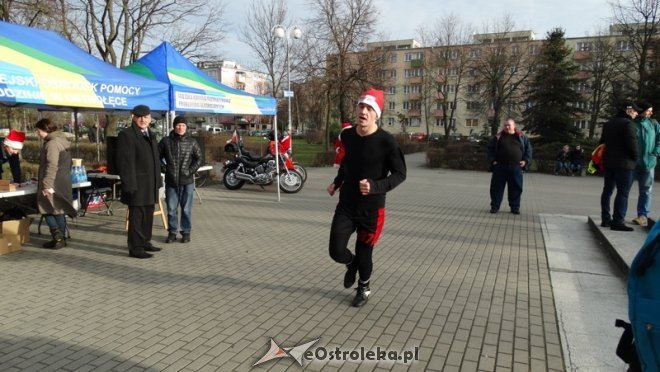 Rodzinny Bieg Mikołajkowy z MOPR-em [06.12.2015] - zdjęcie #77 - eOstroleka.pl