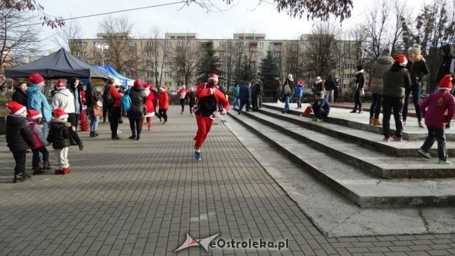 Rodzinny Bieg Mikołajkowy z MOPR-em [06.12.2015] - zdjęcie #70 - eOstroleka.pl