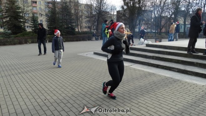 Rodzinny Bieg Mikołajkowy z MOPR-em [06.12.2015] - zdjęcie #66 - eOstroleka.pl