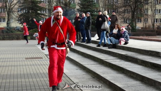 Rodzinny Bieg Mikołajkowy z MOPR-em [06.12.2015] - zdjęcie #59 - eOstroleka.pl