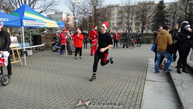 Rodzinny Bieg Mikołajkowy z MOPR-em [06.12.2015] - zdjęcie #48 - eOstroleka.pl