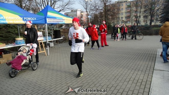 Rodzinny Bieg Mikołajkowy z MOPR-em [06.12.2015] - zdjęcie #47 - eOstroleka.pl
