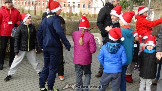 Rodzinny Bieg Mikołajkowy z MOPR-em [06.12.2015] - zdjęcie #27 - eOstroleka.pl