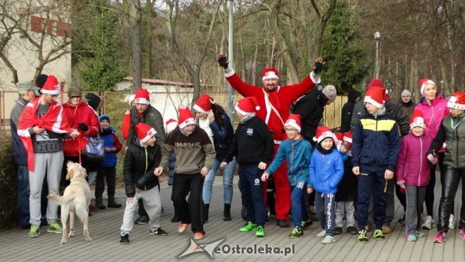 Rodzinny Bieg Mikołajkowy z MOPR-em [06.12.2015] - zdjęcie #24 - eOstroleka.pl