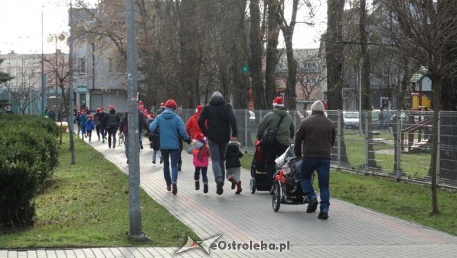 Rodzinny Bieg Mikołajkowy z MOPR-em [06.12.2015] - zdjęcie #21 - eOstroleka.pl