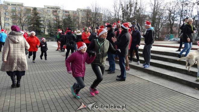 Rodzinny Bieg Mikołajkowy z MOPR-em [06.12.2015] - zdjęcie #18 - eOstroleka.pl