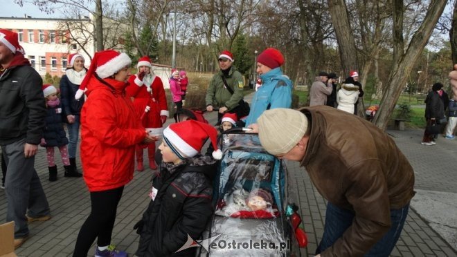 Rodzinny Bieg Mikołajkowy z MOPR-em [06.12.2015] - zdjęcie #15 - eOstroleka.pl