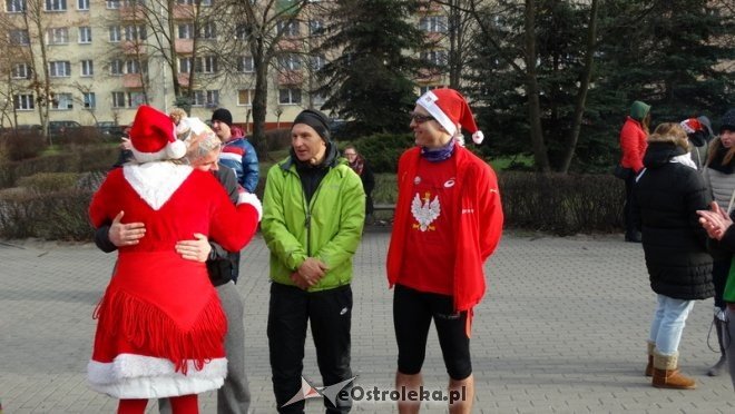 Rodzinny Bieg Mikołajkowy z MOPR-em [06.12.2015] - zdjęcie #1 - eOstroleka.pl
