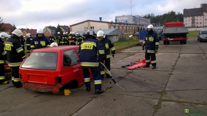 Strażacy ochotnicy z powiatu ostrołęckiego przeszkoleni [08.12.2015] - zdjęcie #7 - eOstroleka.pl