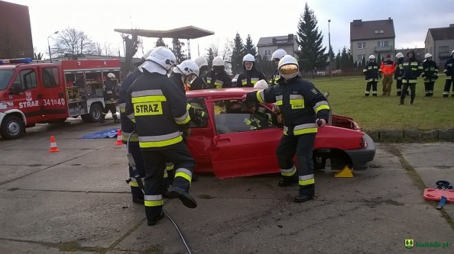 Strażacy ochotnicy z powiatu ostrołęckiego przeszkoleni [08.12.2015] - zdjęcie #10 - eOstroleka.pl