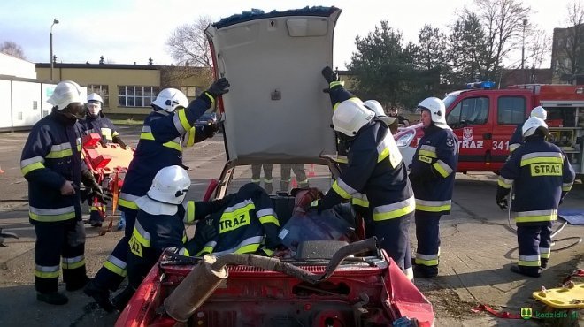 Strażacy ochotnicy z powiatu ostrołęckiego przeszkoleni [08.12.2015] - zdjęcie #25 - eOstroleka.pl