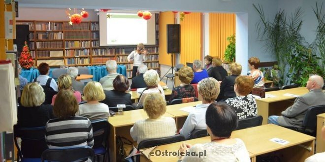 Wieczór w Arce z promocją książki Leopolda Szewdowskiego [09.12.2015] - zdjęcie #14 - eOstroleka.pl