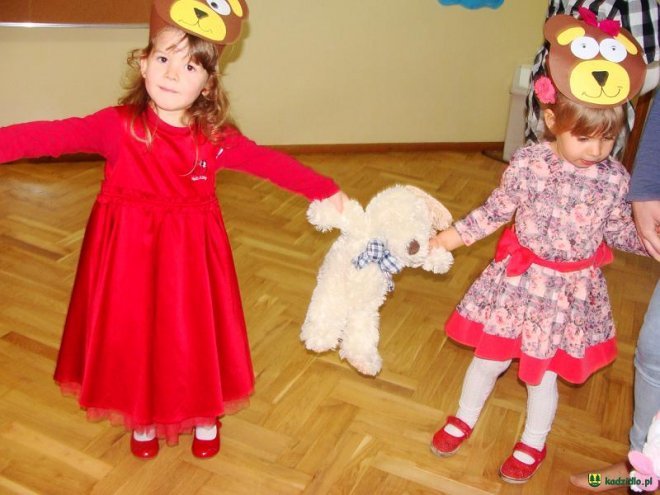 Światowy Dzień Pluszowego Misia w Przedszkolu w Dylewie [09.12.2015] - zdjęcie #61 - eOstroleka.pl