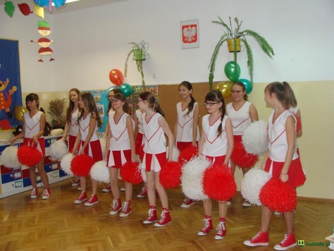 Światowy Dzień Pluszowego Misia w Przedszkolu w Dylewie [09.12.2015] - zdjęcie #42 - eOstroleka.pl