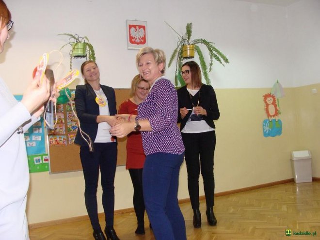 Światowy Dzień Pluszowego Misia w Przedszkolu w Dylewie [09.12.2015] - zdjęcie #20 - eOstroleka.pl