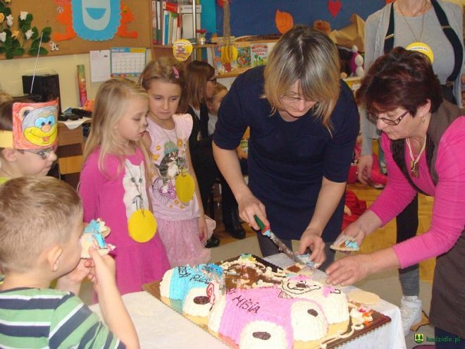 Światowy Dzień Pluszowego Misia w Przedszkolu w Dylewie [09.12.2015] - zdjęcie #79 - eOstroleka.pl