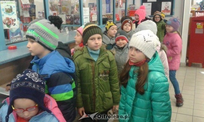 Mikołaj w Szkole Podstawowej nr 10 w Ostrołęce [09.12.2015] - zdjęcie #38 - eOstroleka.pl