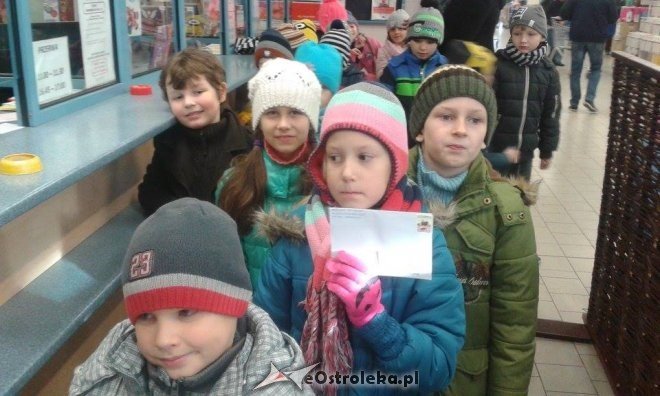 Mikołaj w Szkole Podstawowej nr 10 w Ostrołęce [09.12.2015] - zdjęcie #31 - eOstroleka.pl