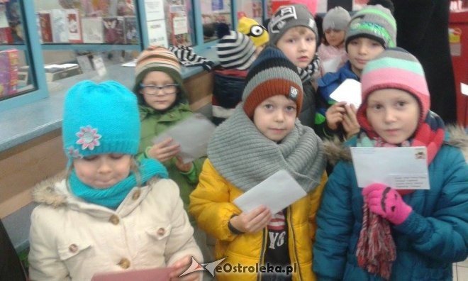 Mikołaj w Szkole Podstawowej nr 10 w Ostrołęce [09.12.2015] - zdjęcie #33 - eOstroleka.pl