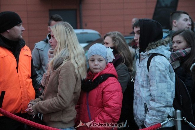 Tłumy ostrołęczan przywitały ciężarówkę Coca Coli z Mikołajem [09.12.2015] - zdjęcie #49 - eOstroleka.pl