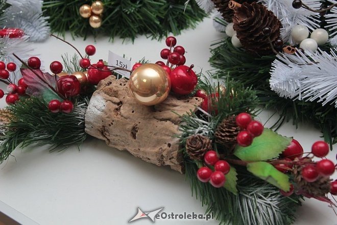 Kiermasz u „Motylków” trwa: Ostatnia szansa na zakup wyjątkowych świątecznych stroików [10.12.2015] - zdjęcie #5 - eOstroleka.pl