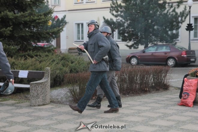 Zamieszki na ulicach Ostrołęki: Starcie „związkowców” milicją [11.12.2015] - zdjęcie #28 - eOstroleka.pl