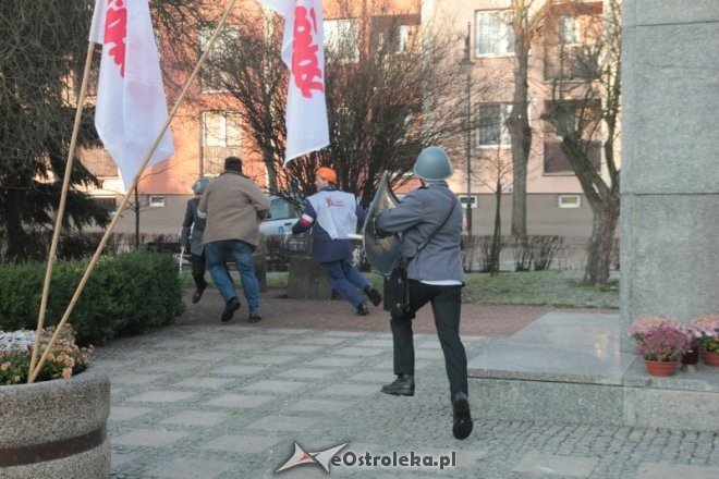 Zamieszki na ulicach Ostrołęki: Starcie „związkowców” milicją [11.12.2015] - zdjęcie #37 - eOstroleka.pl