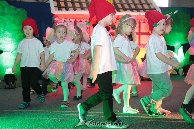 Miejska „dziewiątka” oficjalnie już Bajkową Krainą [11.12.2015] - zdjęcie #33 - eOstroleka.pl