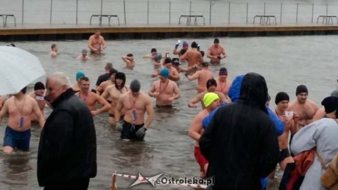 Ostrołęckie Morsy biły Rekord Guinnessa [13.12.2015] - zdjęcie #34 - eOstroleka.pl