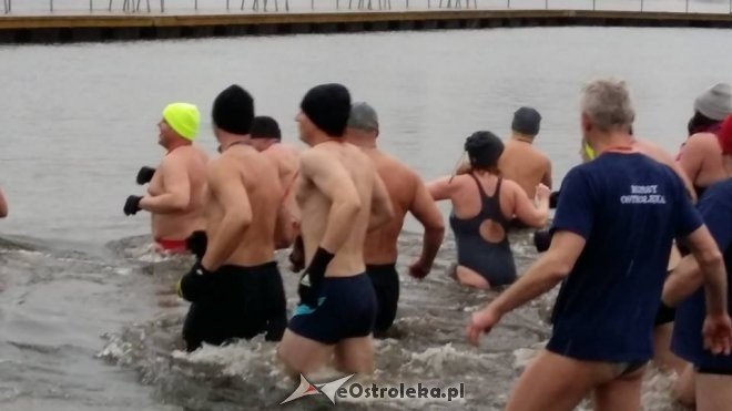 Ostrołęckie Morsy biły Rekord Guinnessa [13.12.2015] - zdjęcie #32 - eOstroleka.pl