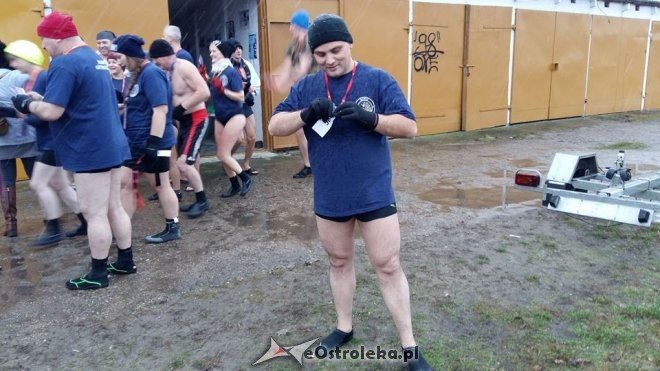 Ostrołęckie Morsy biły Rekord Guinnessa [13.12.2015] - zdjęcie #19 - eOstroleka.pl