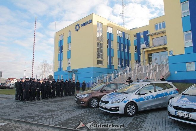 Cztery nowe radiowozy dla ostrołęckiej policji [14.12.2015] - zdjęcie #1 - eOstroleka.pl