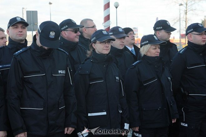 Cztery nowe radiowozy dla ostrołęckiej policji [14.12.2015] - zdjęcie #13 - eOstroleka.pl