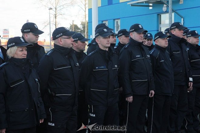 Cztery nowe radiowozy dla ostrołęckiej policji [14.12.2015] - zdjęcie #15 - eOstroleka.pl
