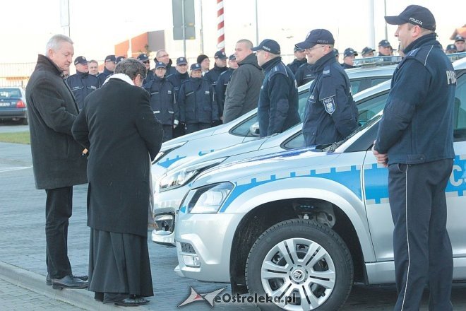 Cztery nowe radiowozy dla ostrołęckiej policji [14.12.2015] - zdjęcie #42 - eOstroleka.pl