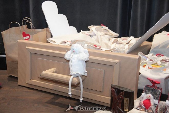 „Gwiazdkowy Anioł”: uroczyste rozstrzygnięcie konkursu i wręczenie nagród [15.2012.2015] - zdjęcie #18 - eOstroleka.pl