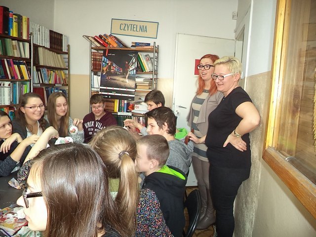 Świąteczne warsztaty w goworowskiej bibliotece [16.12.2015] - zdjęcie #19 - eOstroleka.pl