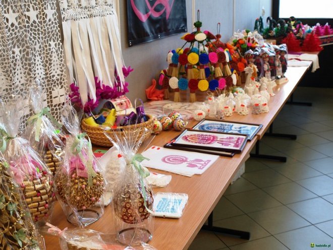 Kiermasz Kurpiowskiej Sztuki Ludowej w Kadzidle [16.12.2015] - zdjęcie #24 - eOstroleka.pl