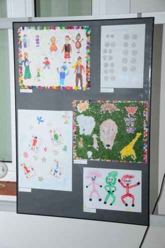 Finisaż wystawy kolekcjonerskiej w Muzeum Kultury Kurpiowskiej [17.12.2015] - zdjęcie #10 - eOstroleka.pl