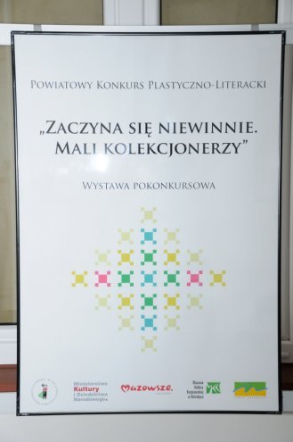 Finisaż wystawy kolekcjonerskiej w Muzeum Kultury Kurpiowskiej [17.12.2015] - zdjęcie #4 - eOstroleka.pl