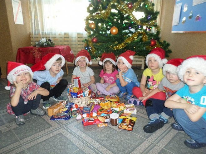 Przedświąteczna zbiórka słodyczy w miejskiej „ósemce” [17.12.2015] - zdjęcie #7 - eOstroleka.pl