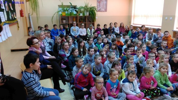 Profilaktyczny program „B&N” trafił do szkoły w Kuninie [21.12.2015] - zdjęcie #2 - eOstroleka.pl