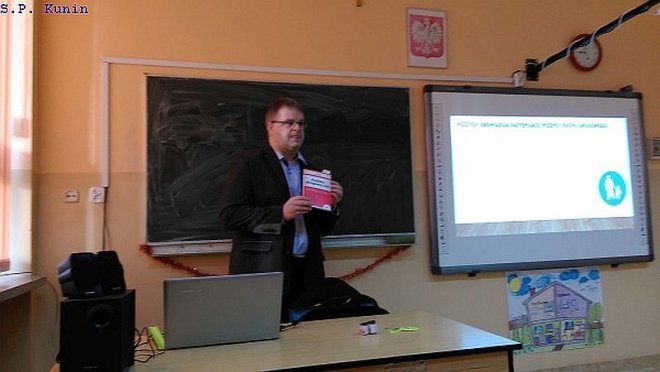 Profilaktyczny program „B&N” trafił do szkoły w Kuninie [21.12.2015] - zdjęcie #3 - eOstroleka.pl