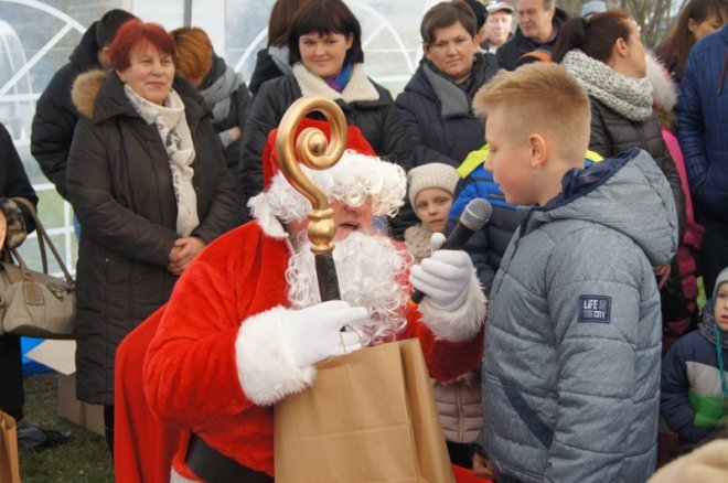 Spotkanie z Mikołajem w Olszewo-Borkach [21.12.2015] - zdjęcie #41 - eOstroleka.pl
