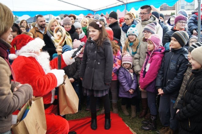 Spotkanie z Mikołajem w Olszewo-Borkach [21.12.2015] - zdjęcie #42 - eOstroleka.pl