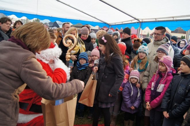 Spotkanie z Mikołajem w Olszewo-Borkach [21.12.2015] - zdjęcie #124 - eOstroleka.pl